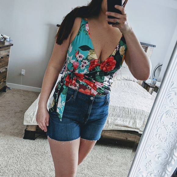 🆕🌿FLORAL BODYSUIT🌿 - Picture 7 of 14